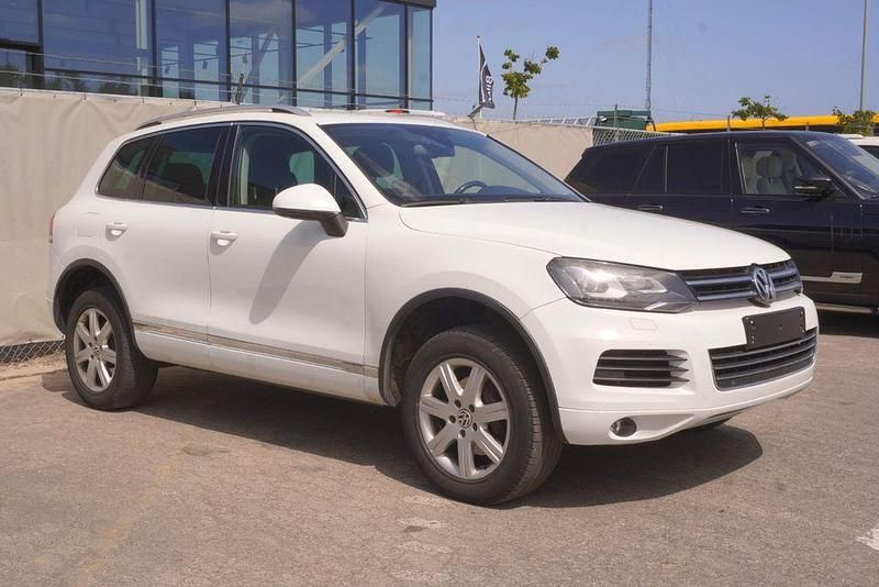 Gebraucht VW Touareg 249 PS (183 kW) 2013 Weiß SUV