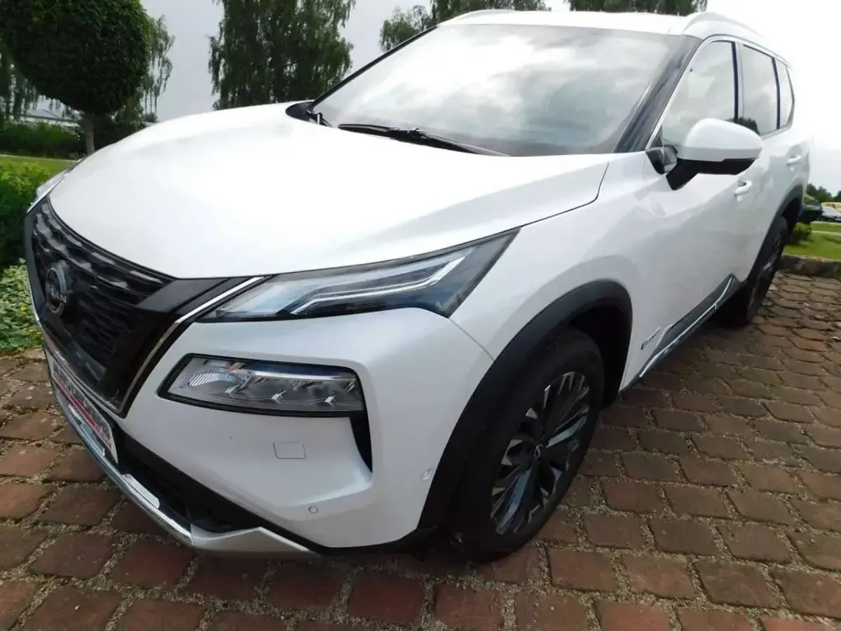Neu Nissan X-Trail Tekna 204 PS (150 kW) 2025 Pearl white SUV