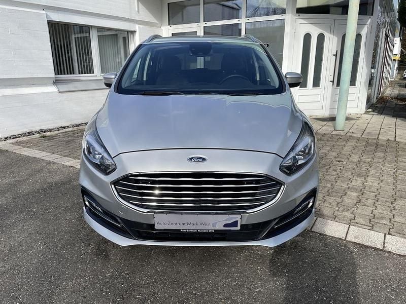 Gebraucht Ford S-MAX Trend 190 PS (139 kW) 2020 Moondust silver (metallic) Van / Kleinbus