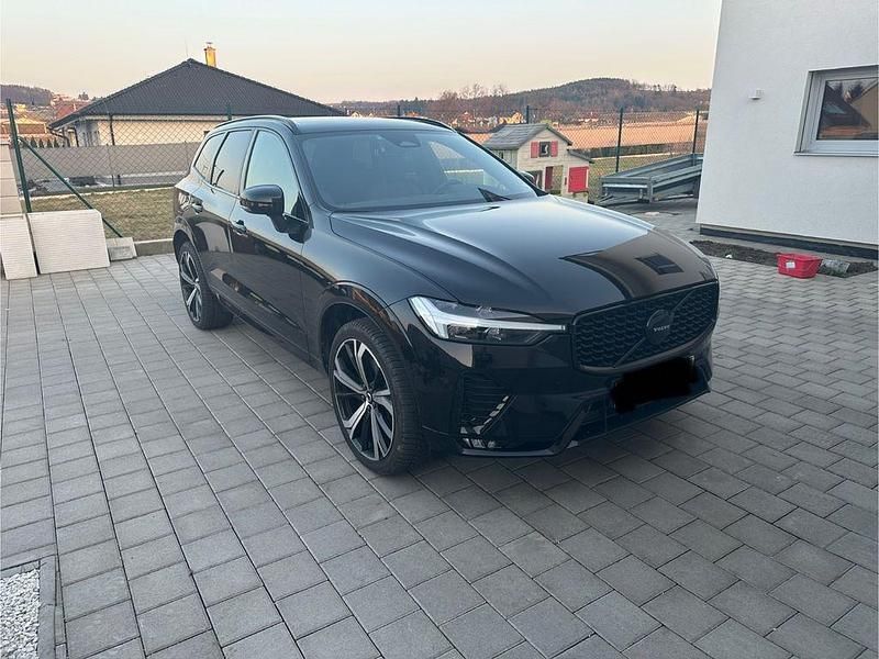 Gebraucht Volvo XC60 235 PS (172 kW) 2022 Schwarz SUV