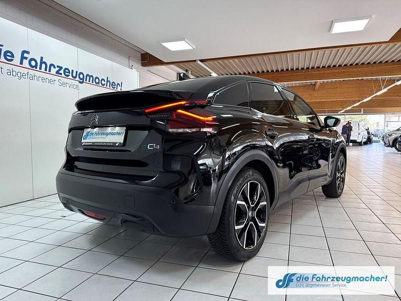 Gebraucht Citroën e-C4 Shine 100 kW (136 PS) 2023 Lackierung schwarz perla nera/ Limousine