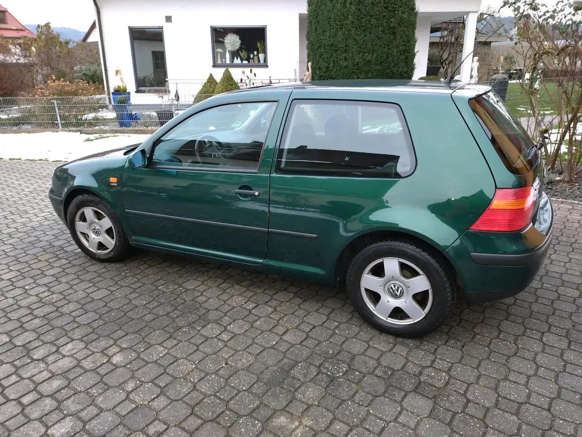 Gebraucht VW Golf III 75 PS (55 kW) 1999 Grün Limousine