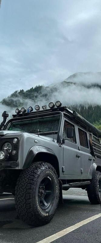 Gebraucht Land Rover Defender S 122 PS (89 kW) 2012 Grau Kombi