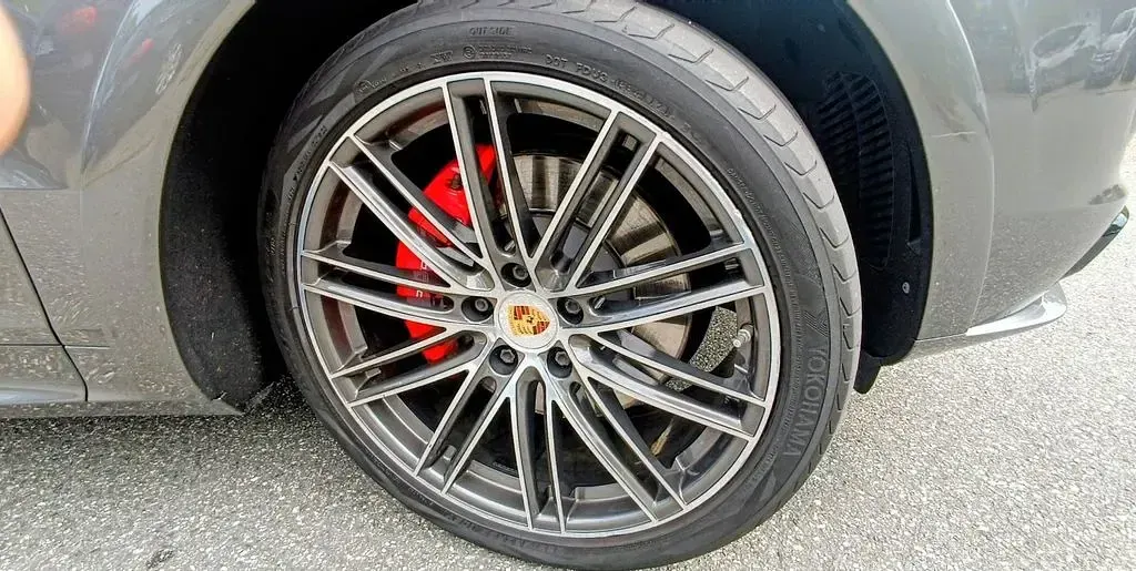 Gebraucht Porsche Cayenne 460 PS (338 kW) 2021 Grau SUV