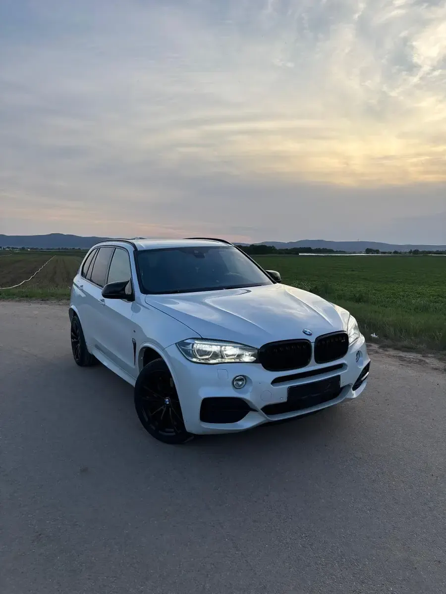 Gebraucht BMW X5 M50 381 PS (280 kW) 2017 Weiß SUV