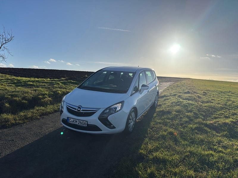 Gebraucht Opel Zafira Tourer 170 PS (125 kW) 2016 Weiß Van / Kleinbus