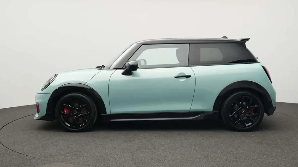 Gebraucht Mini John Cooper Works 231 PS (169 kW) 2025 Grün Kleinwagen