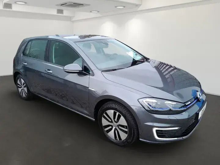 Gebraucht VW e-Golf 100 kW (136 PS) 2019 Grau Kleinwagen