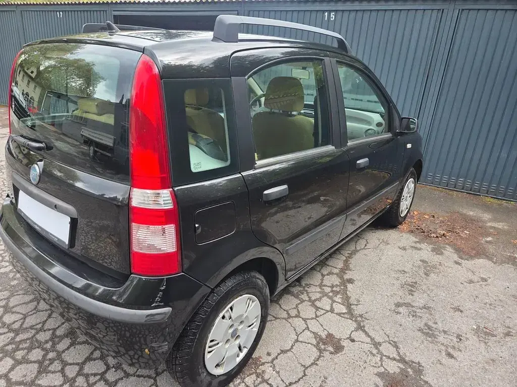 Używany Fiat Panda 60 KM (44 kW) 2005 Czarny Hatchback