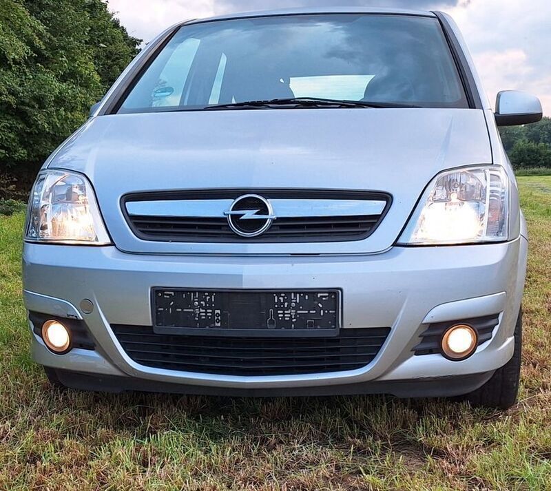 Silber Gebraucht 2006 Opel Meriva Van / Kleinbus | 2.200 € (Fairer Preis) - Bild 1/4