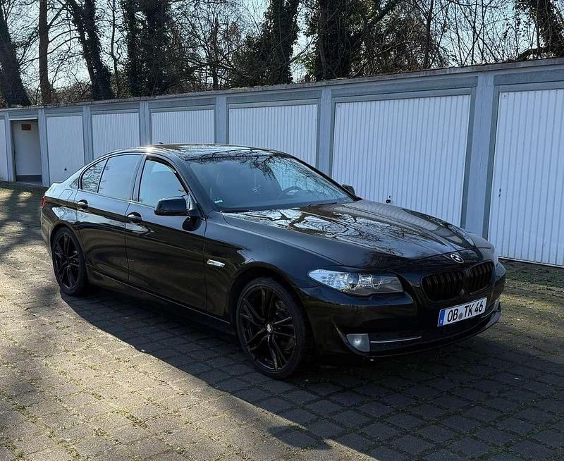 Gebraucht BMW 523 204 PS (150 kW) 2011 Schwarz Limousine