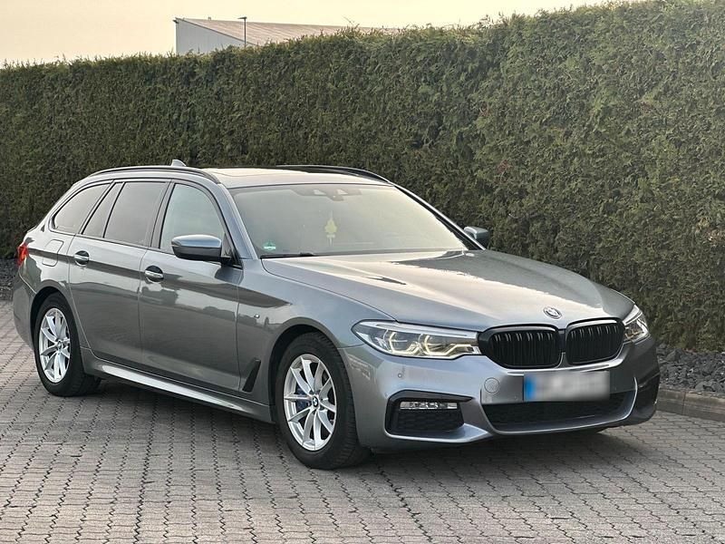Gebraucht BMW 530 M Sport 265 PS (194 kW) 2017 Grau Kombi