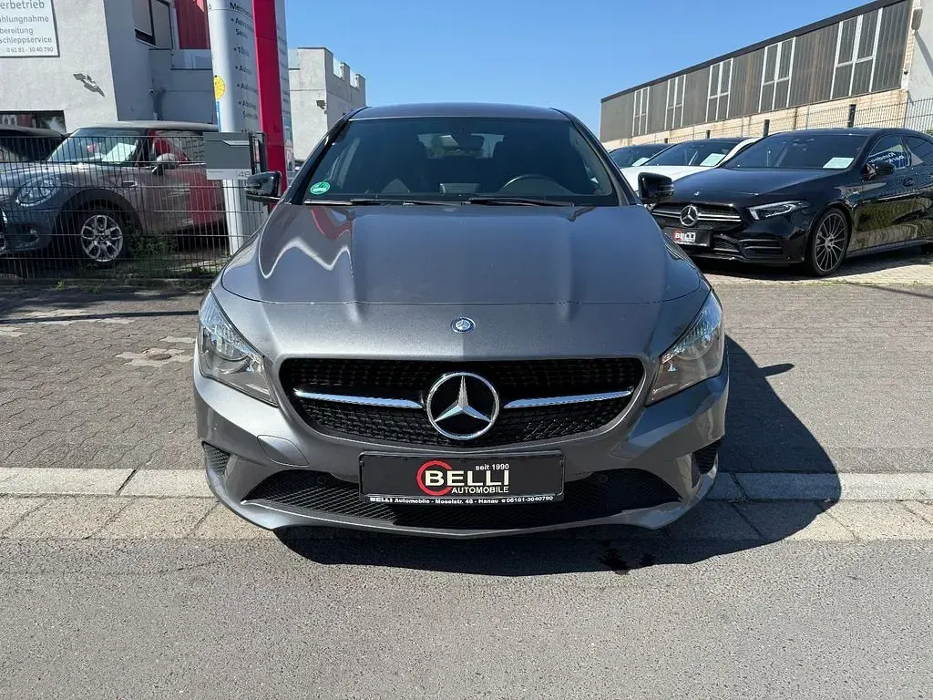Gebraucht Mercedes CLA200 Urban 136 PS (100 kW) 2014 Mountaingrau  met. Coupé
