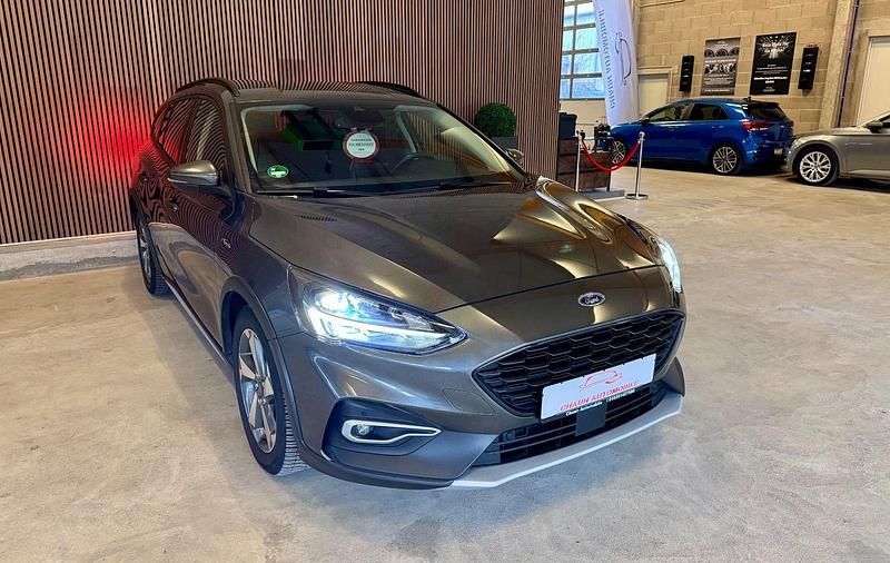Gebraucht Ford Focus 155 PS (114 kW) 2020 Grau Kombi