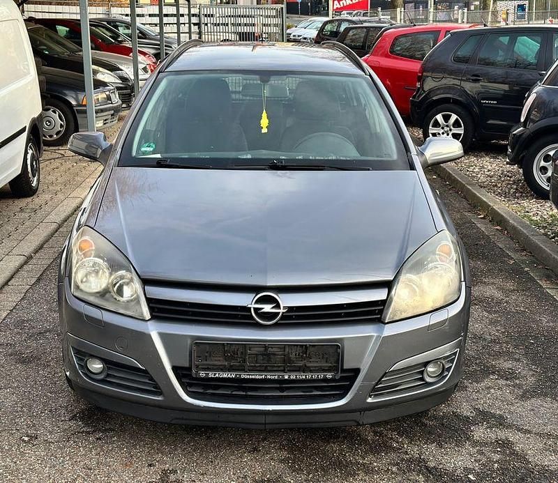 Gebraucht Opel Astra Edition 125 PS (91 kW) 2005 Grau Limousine