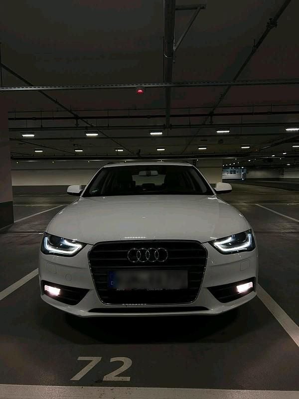Gebraucht Audi A4 Ambiente 177 PS (130 kW) 2012 Weiß Kombi