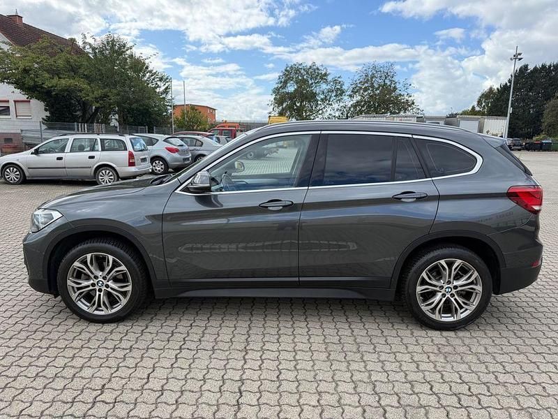 Gebraucht BMW X1 Sport Line 136 PS (100 kW) 2022 Grau SUV