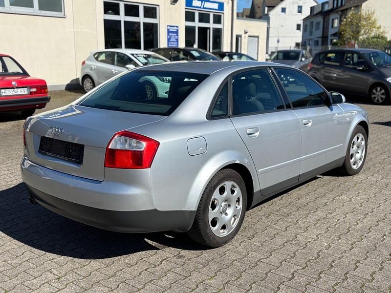 Gebraucht Audi A4 Basis 102 PS (75 kW) 2003 Silber Limousine