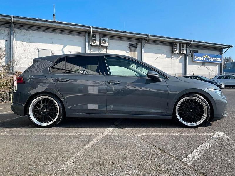 Gebraucht VW Golf VII Pro 150 PS (110 kW) 2021 Grau Kleinwagen