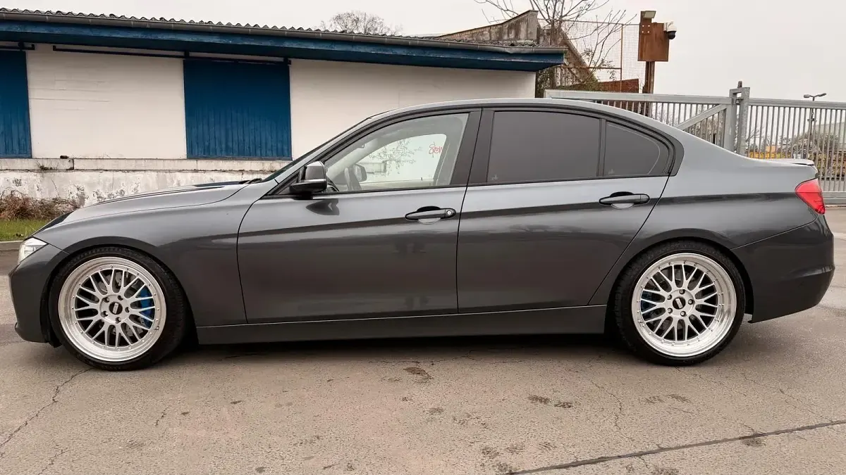 Gebraucht BMW 335 306 PS (225 kW) 2013 Grau Limousine