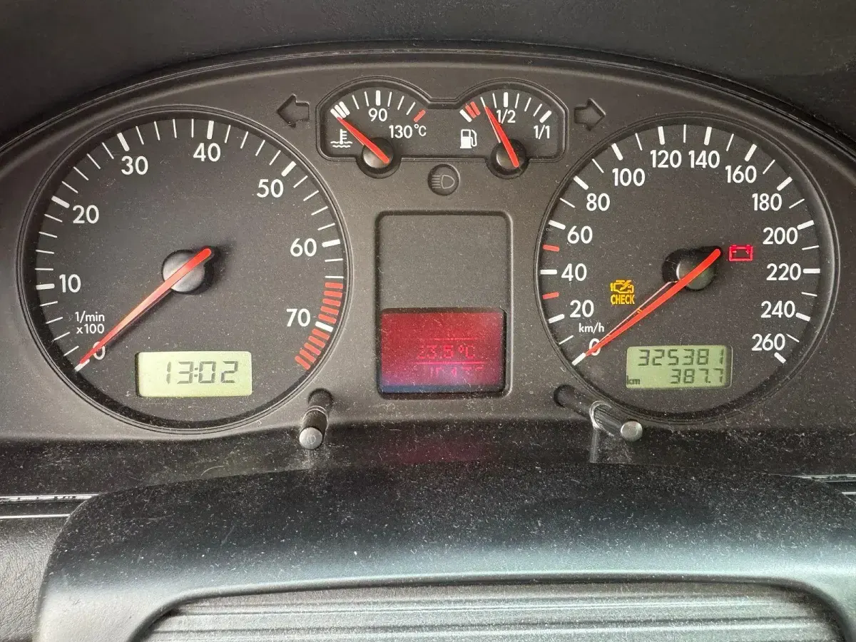 Gebraucht VW Passat Highline 150 PS (110 kW) 1999 Silber Kombi