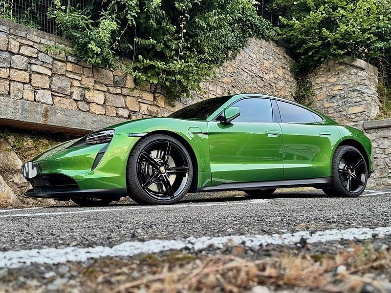 Grün Gebraucht 2021 Porsche Taycan Limousine | 66.299 € (Fairer Preis) - Bild 1/4