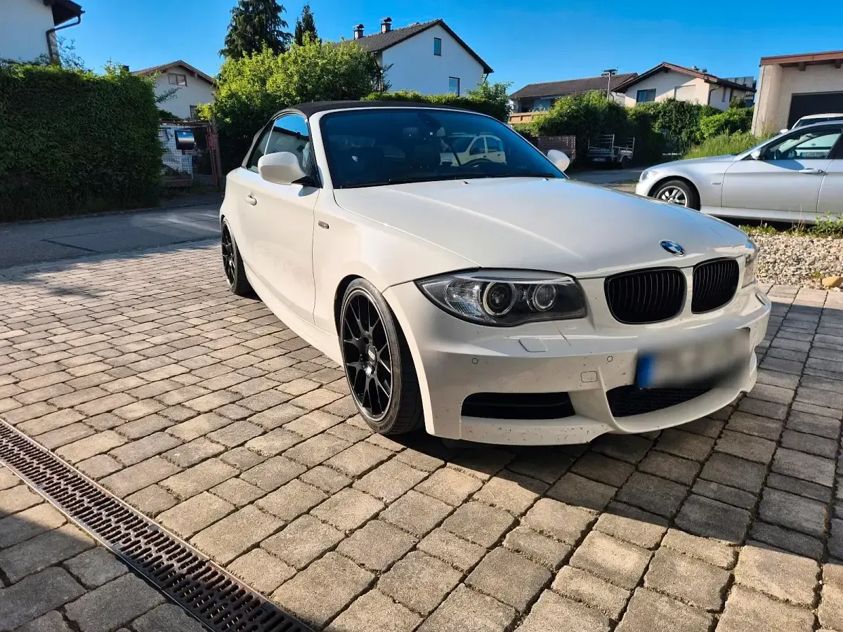 Gebraucht BMW 135 Cabriolet 306 PS (225 kW) 2011 Weiß Cabrio
