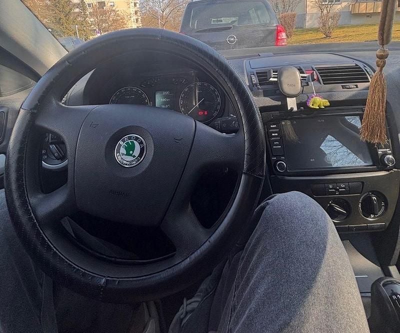 Second-hand Skoda Octavia Ambiente 116 CP (85 kW) 2008 Gri Berlinǎ