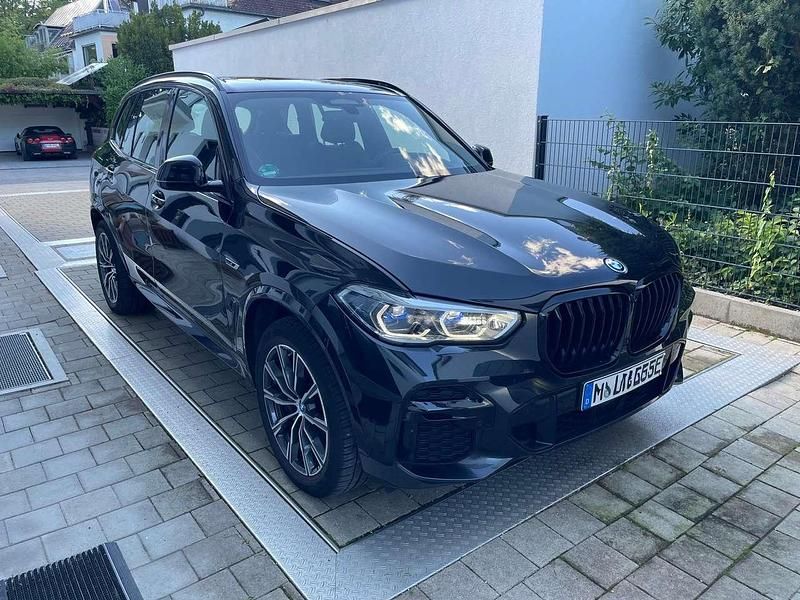 Schwarz Gebraucht 2022 BMW X5 xLine SUV | 59.900 € (Superpreis) - Bild 1/4