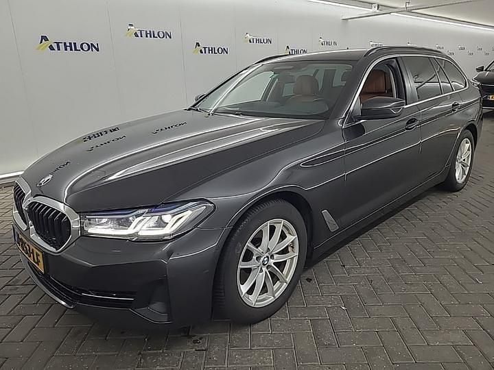 Grau Gebraucht 2021 BMW 520 Efficient Dynamics Kombi | 23.450 € (Superpreis) - Bild 1/3