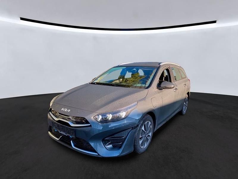 Dark penta Gebraucht 2022 Kia Ceed Sportswagon Spirit Kombi | 14.290 € - Bild 1/4