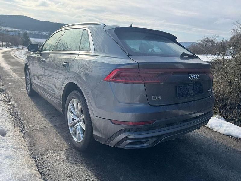 Gebraucht Audi Q8 S-Line 286 PS (210 kW) 2018 Grau SUV