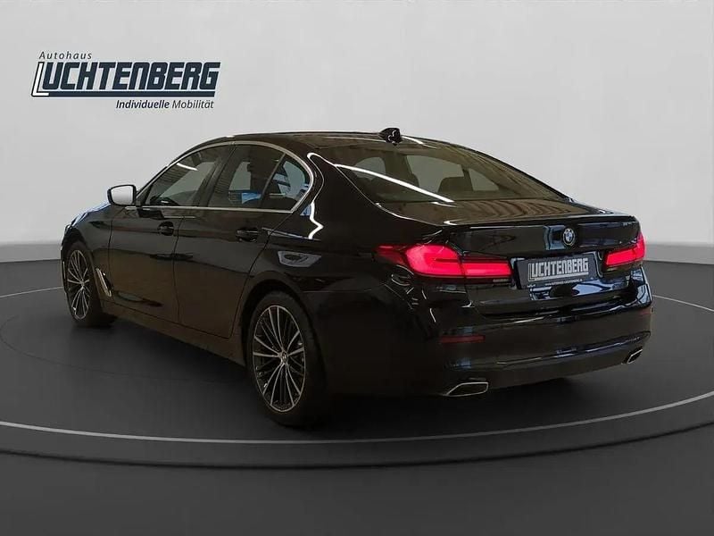 Gebraucht BMW 520 184 PS (135 kW) 2023 Schwarz Limousine
