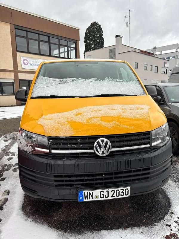 Gelb Gebraucht 2017 VW Transporter Van | 16.000 € (Guter Preis) - Bild 1/4