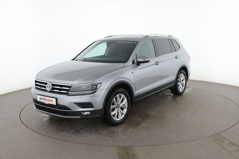 Grau Gebraucht 2019 VW Tiguan Allspace Highline SUV | 26.850 € (Superpreis) - Bild 1/4