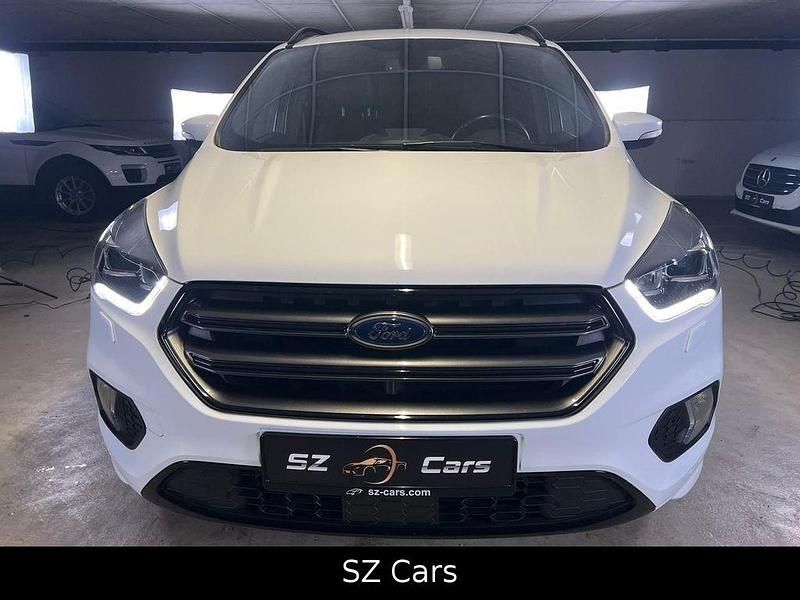 Gebraucht Ford Kuga ST-Line 182 PS (133 kW) 2017 Weiß SUV