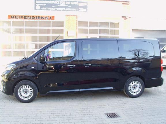 Gebraucht Toyota Proace Verso Plus 177 PS (130 kW) 2023 Graphitschwarz metallic Kombi