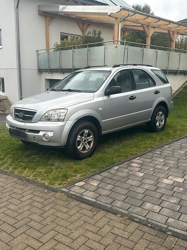 Silber Gebraucht 2005 Kia Sorento LX SUV | 2.700 € (Fairer Preis) - Bild 1/4