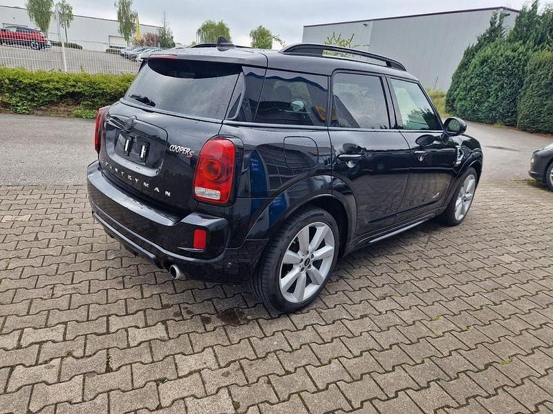 Gebraucht Mini Cooper S 192 PS (141 kW) 2018 Midnight black metallic Kleinwagen