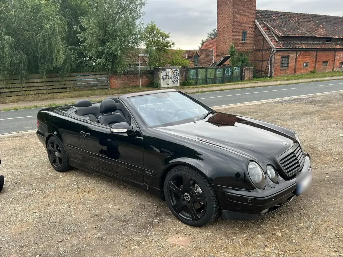 Gebraucht Mercedes CLK320 218 PS (160 kW) 2000 Schwarz Cabrio