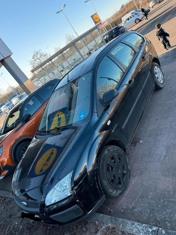 Gebraucht Ford Focus 100 PS (73 kW) 2005 Schwarz Kombi