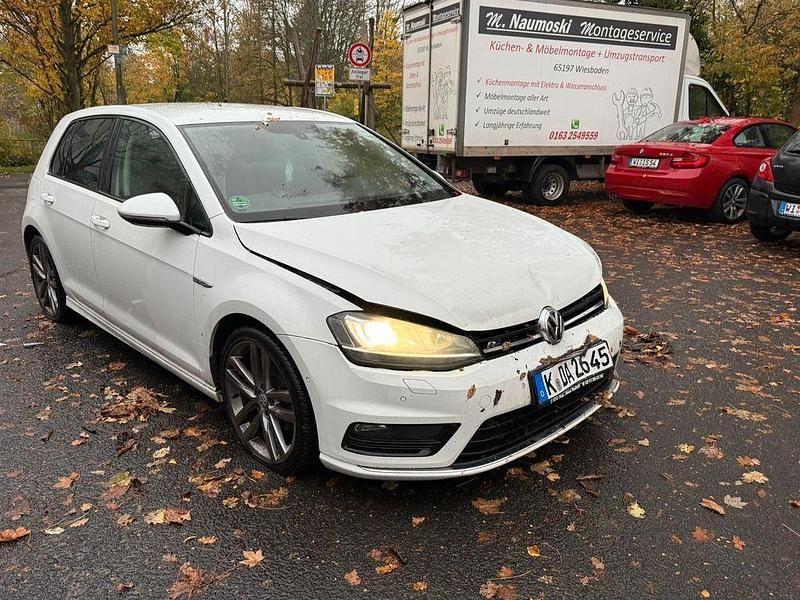 Weiß Gebraucht 2014 VW Golf VII Cup Limousine | 4.500 € - Bild 1/4