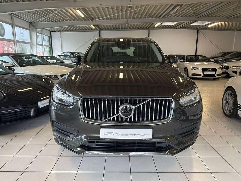 Gebraucht Volvo XC90 Momentum 235 PS (172 kW) 2021 Pine grey SUV