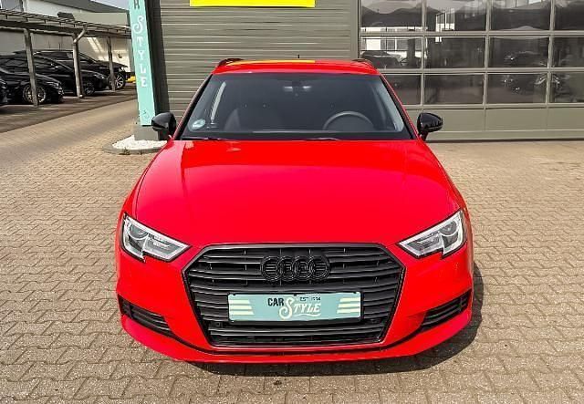 Gebraucht Audi A3 Advanced 116 PS (85 kW) 2019 Rot Limousine