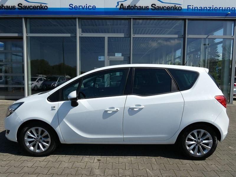 Second-hand Opel Meriva Active 120 CP (88 kW) 2017 Alb Monovolum