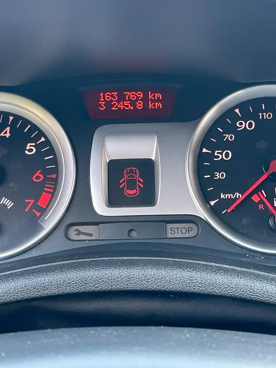 Używany Renault Clio II 75 KM (55 kW) 2011 Biały Hatchback