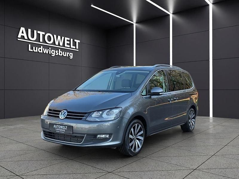 Grau Gebraucht 2016 VW Sharan Allstar Van / Kleinbus | 22.677 € (Etwas zu teuer) - Bild 1/4