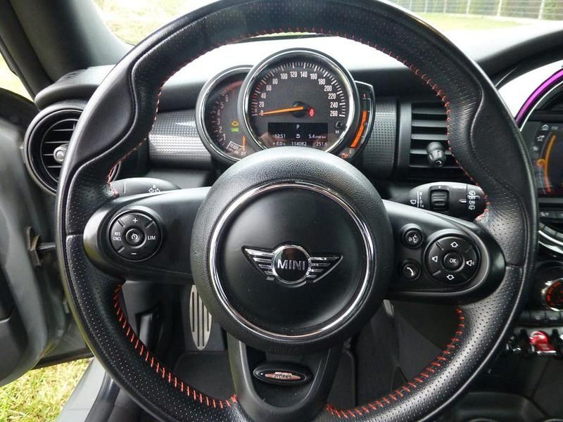 Gebraucht Mini Cooper 136 PS (100 kW) 2018 Grau Kleinwagen