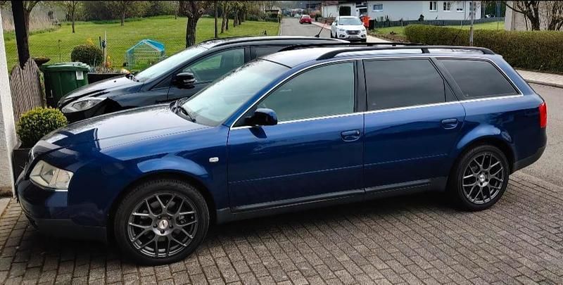 Blau Gebraucht 2001 Audi A6 Kombi | 1.099 € (Superpreis) - Bild 1/1