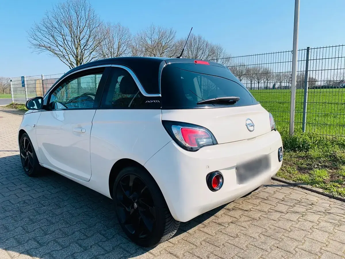 Second-hand Opel Adam 87 CP (63 kW) 2016 Alb Hatchback